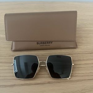 Burberry Daphne Glasses